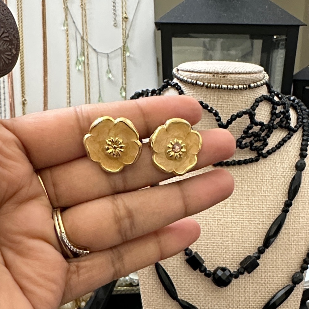Gold Floral Earrings